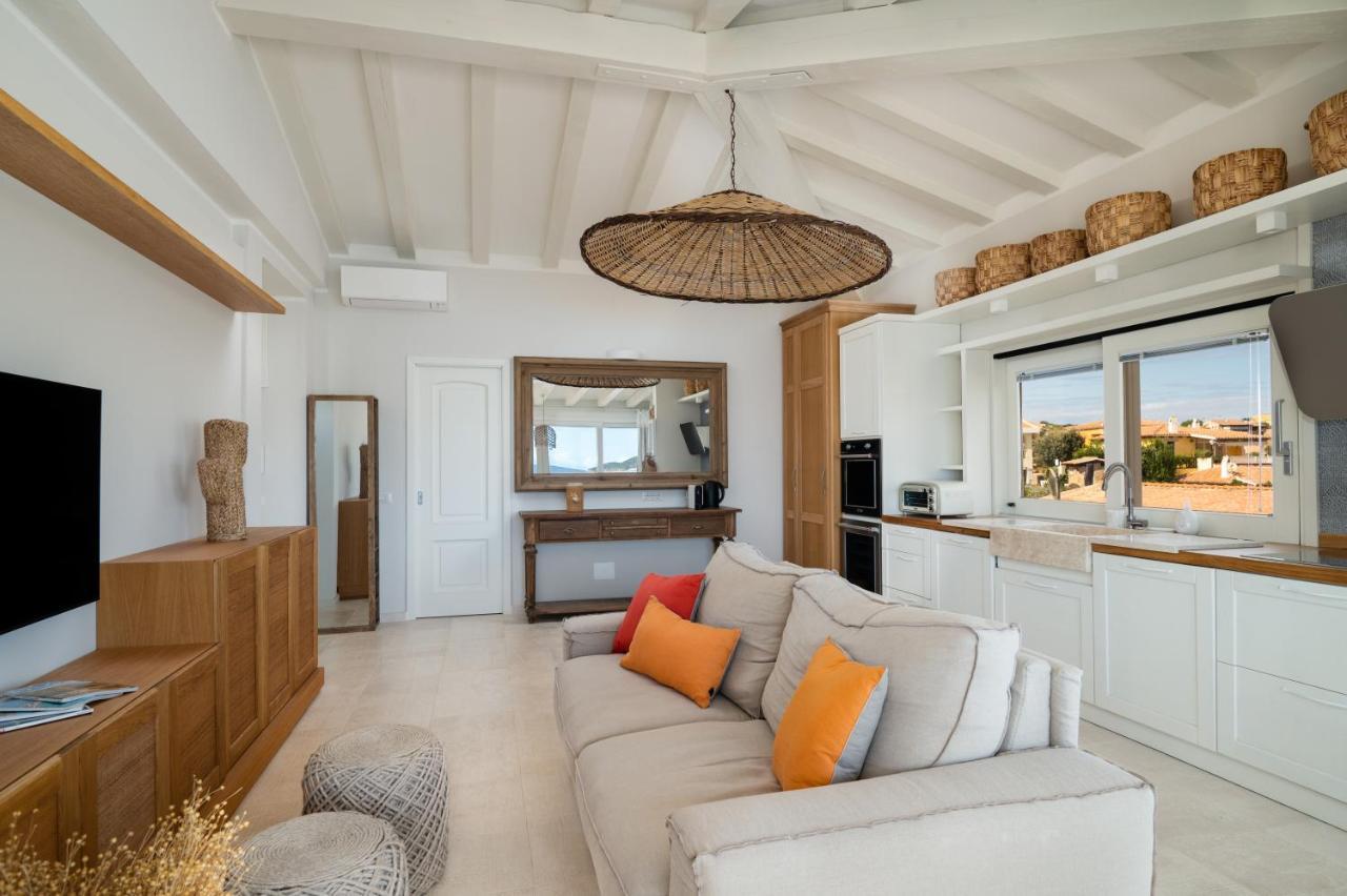 S'Abba Seafront Apartments - Your House In Sardinia ゴルフォ・アランチ エクステリア 写真