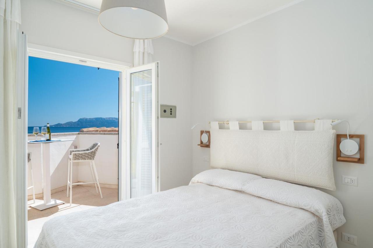 S'Abba Seafront Apartments - Your House In Sardinia ゴルフォ・アランチ エクステリア 写真