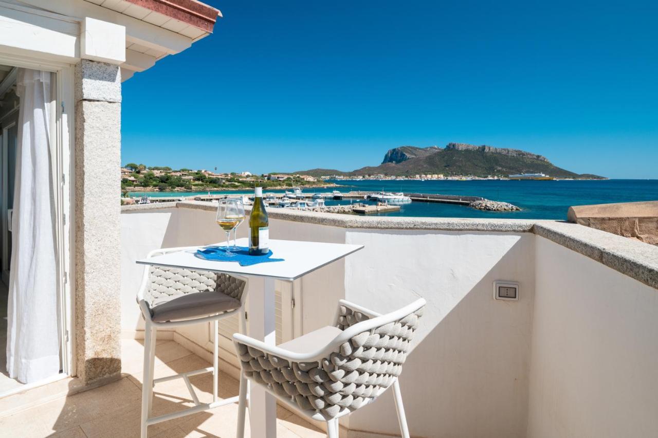 S'Abba Seafront Apartments - Your House In Sardinia ゴルフォ・アランチ エクステリア 写真
