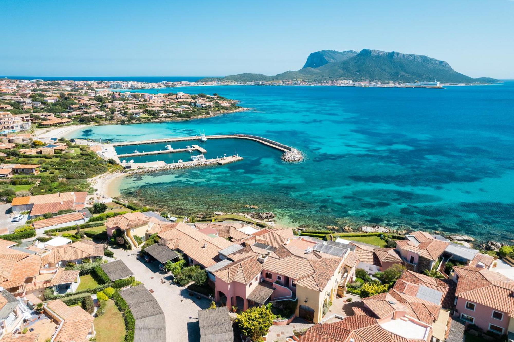 S'Abba Seafront Apartments - Your House In Sardinia ゴルフォ・アランチ エクステリア 写真