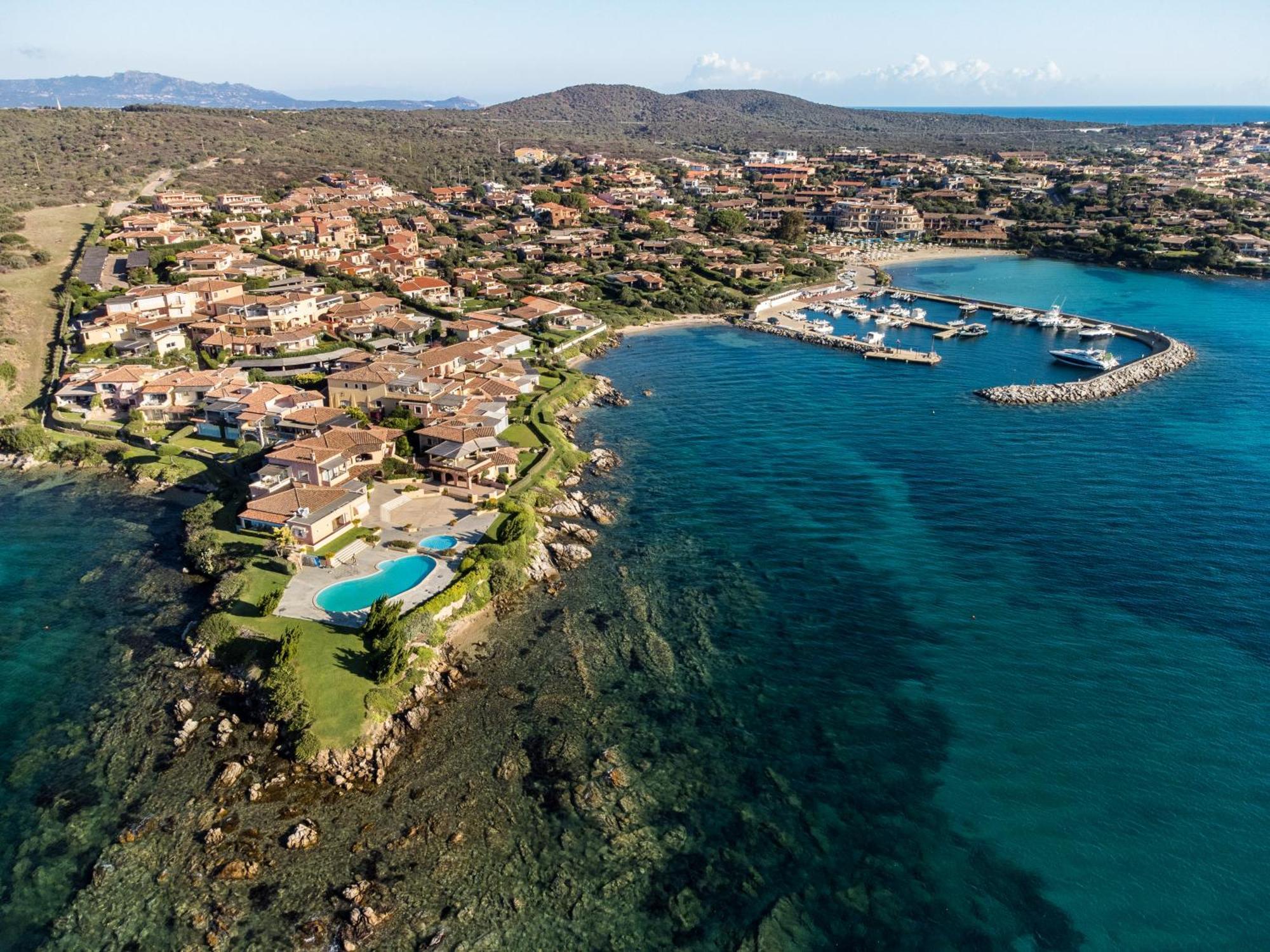 S'Abba Seafront Apartments - Your House In Sardinia ゴルフォ・アランチ エクステリア 写真