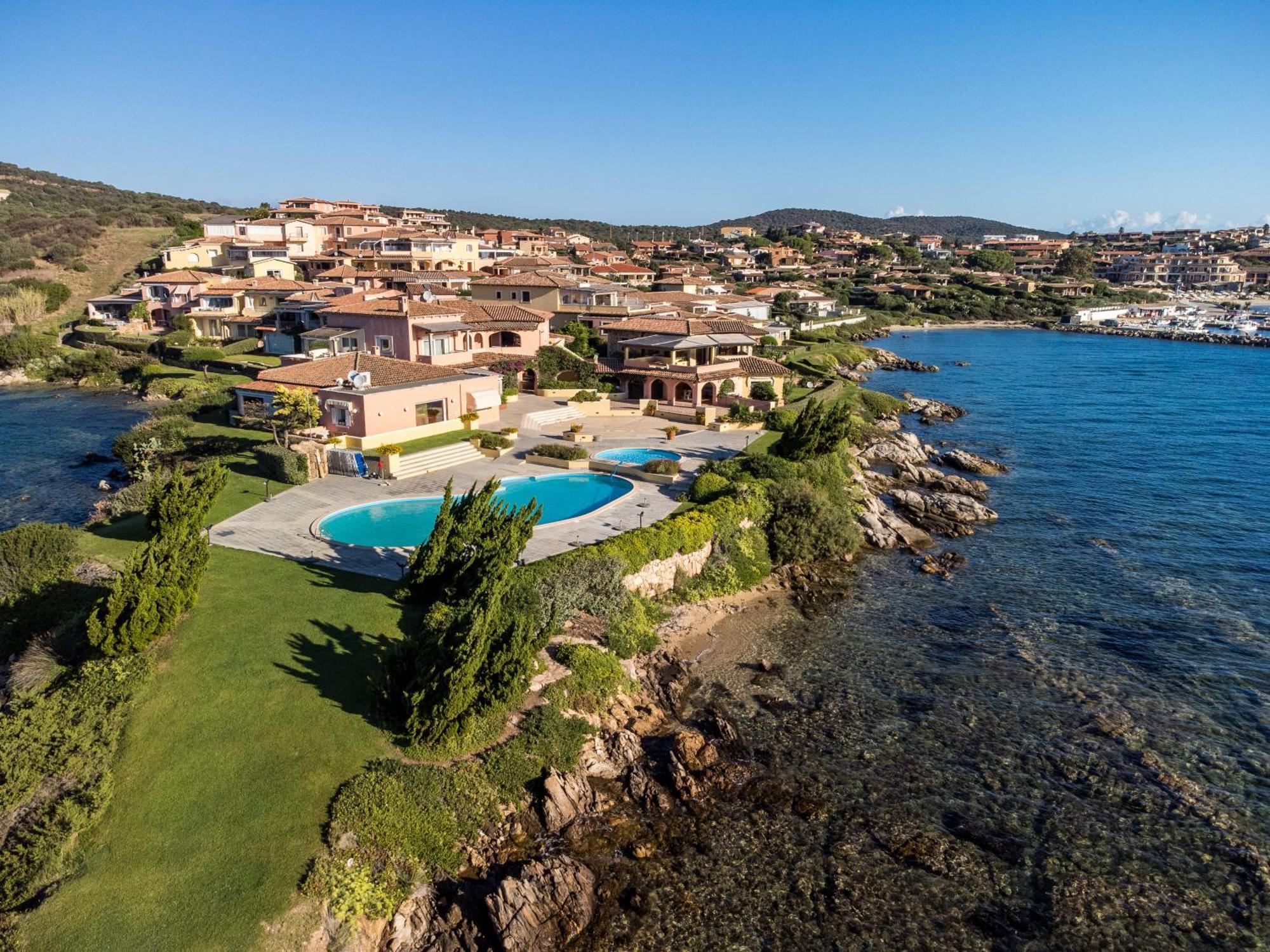 S'Abba Seafront Apartments - Your House In Sardinia ゴルフォ・アランチ エクステリア 写真