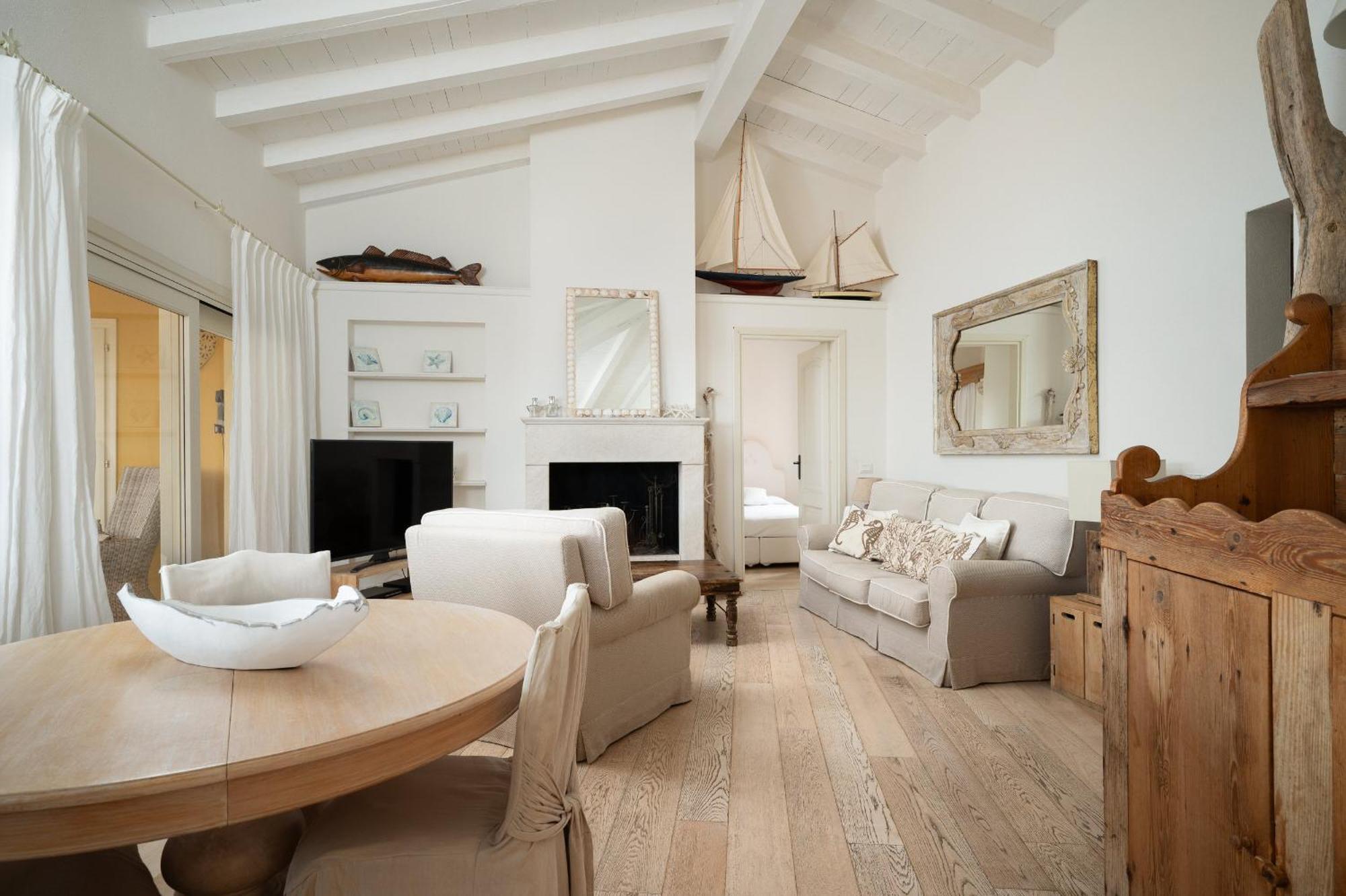S'Abba Seafront Apartments - Your House In Sardinia ゴルフォ・アランチ エクステリア 写真