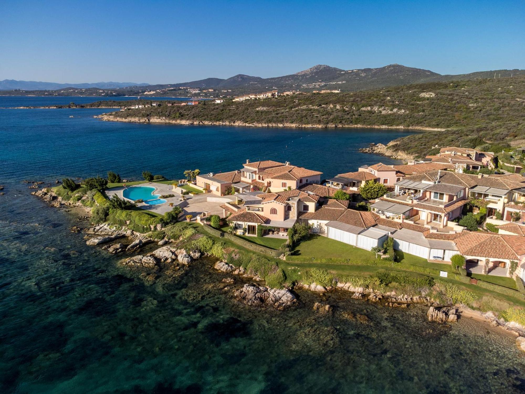 S'Abba Seafront Apartments - Your House In Sardinia ゴルフォ・アランチ エクステリア 写真