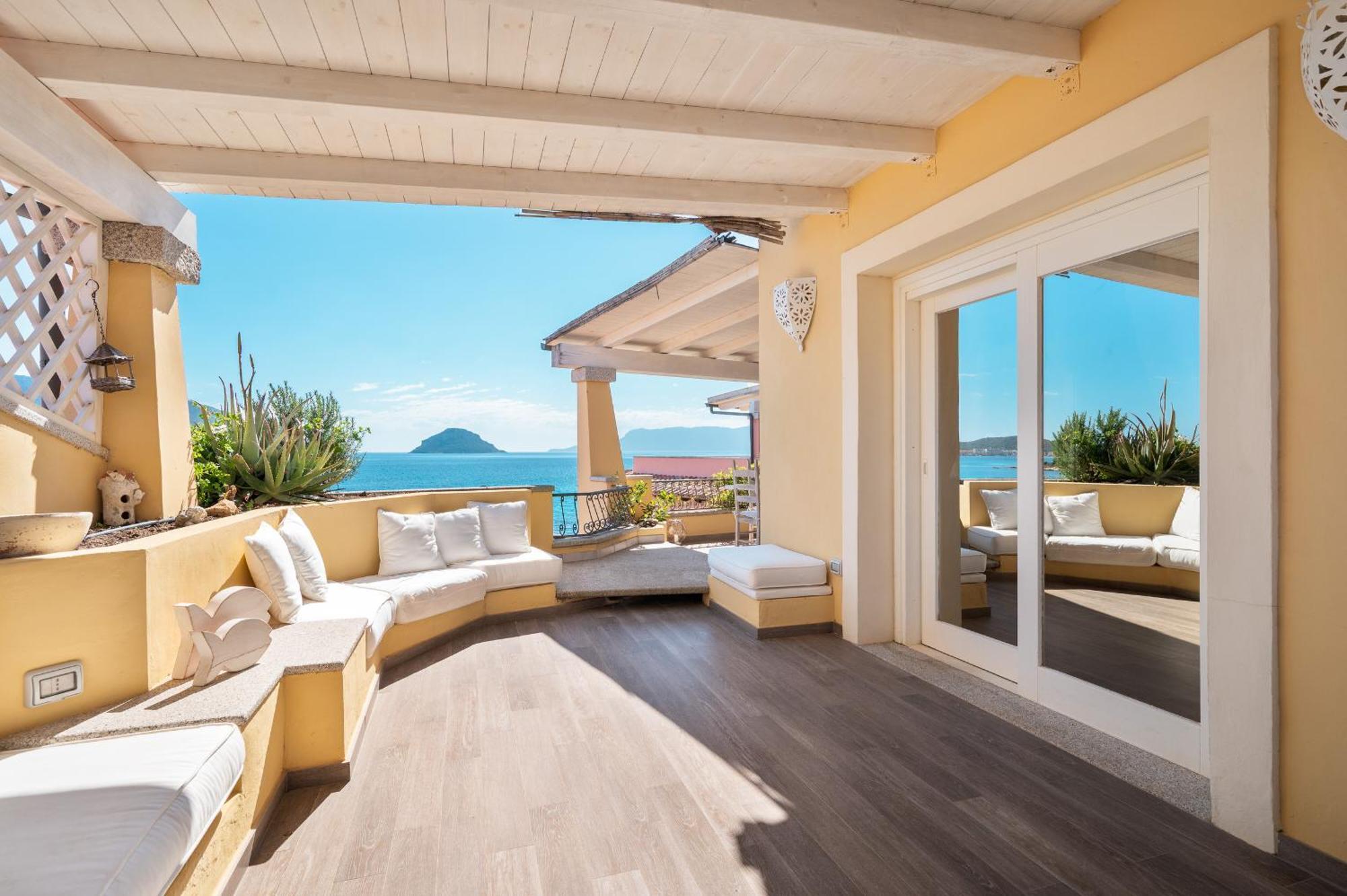 S'Abba Seafront Apartments - Your House In Sardinia ゴルフォ・アランチ エクステリア 写真
