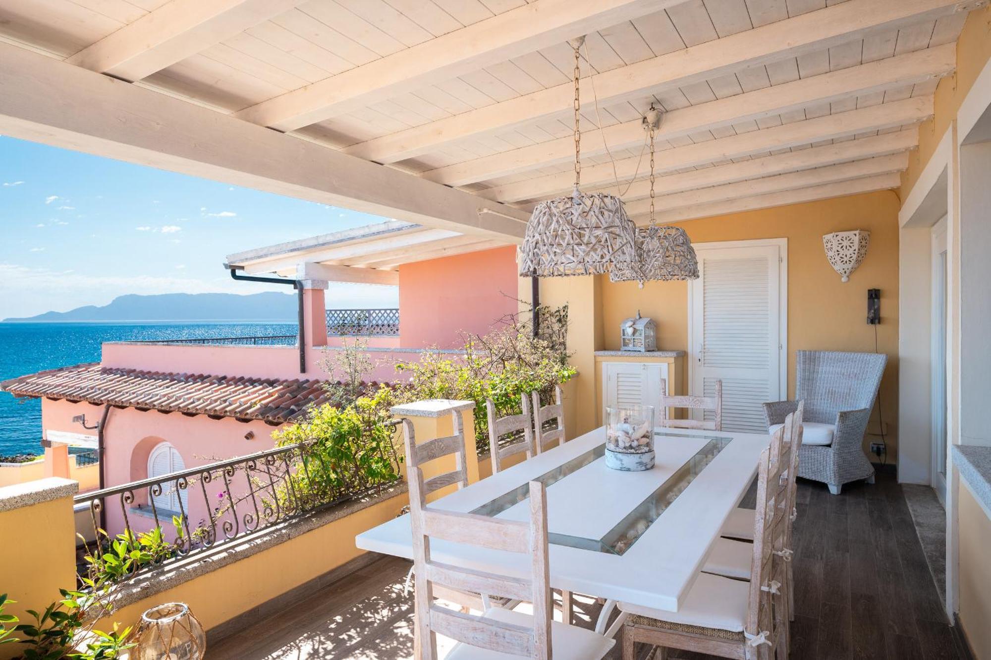 S'Abba Seafront Apartments - Your House In Sardinia ゴルフォ・アランチ エクステリア 写真
