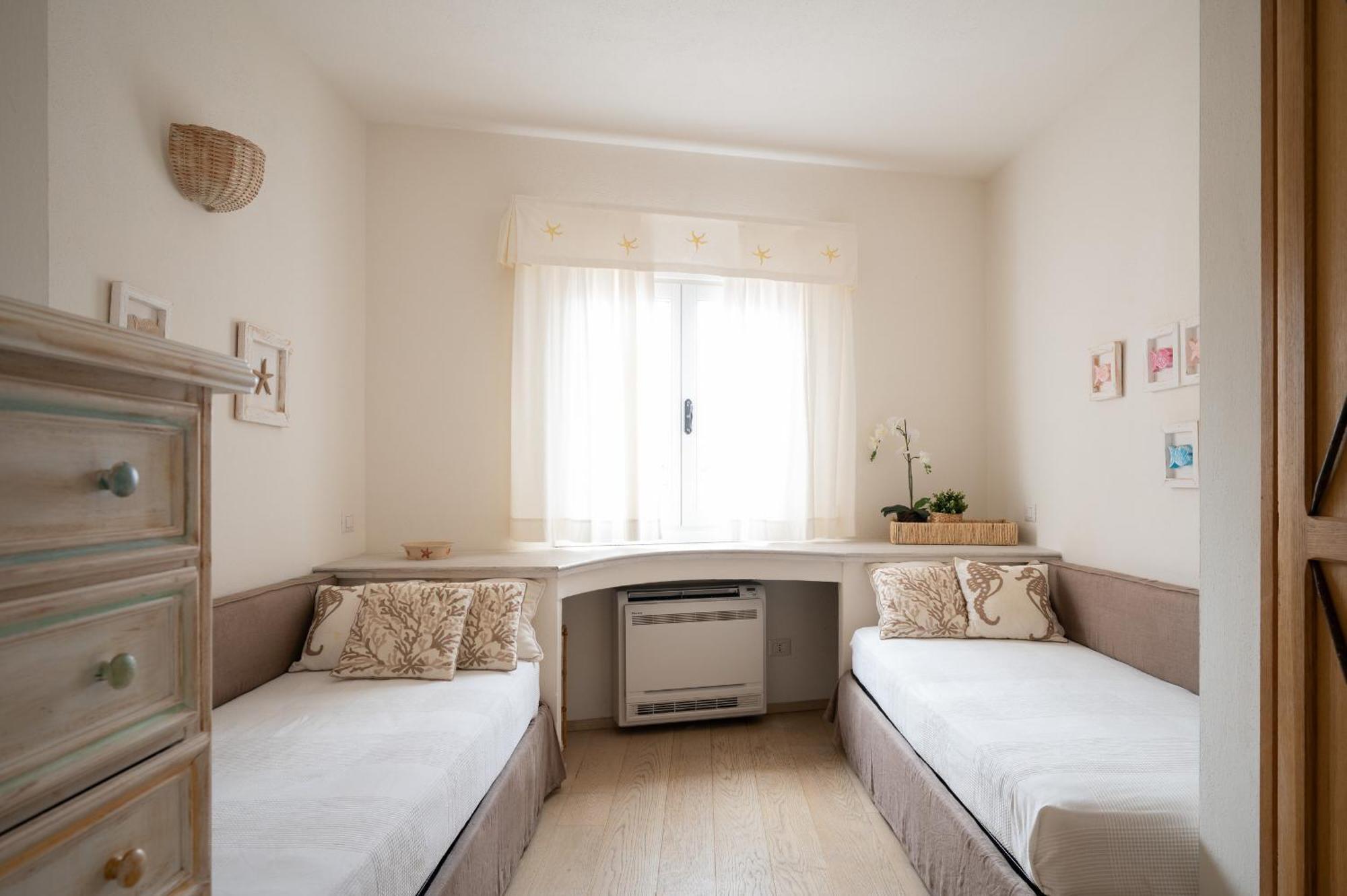 S'Abba Seafront Apartments - Your House In Sardinia ゴルフォ・アランチ エクステリア 写真