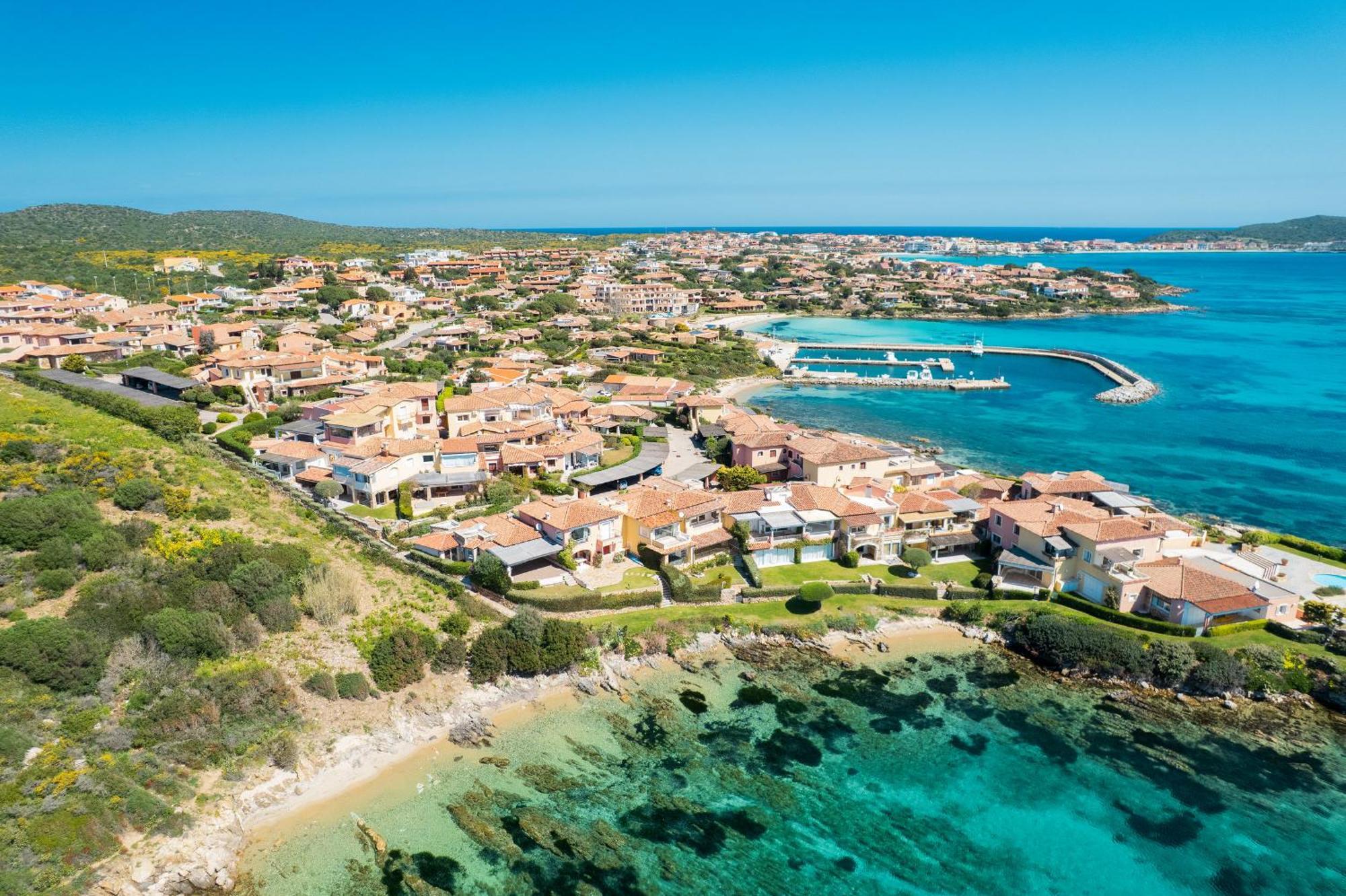 S'Abba Seafront Apartments - Your House In Sardinia ゴルフォ・アランチ エクステリア 写真