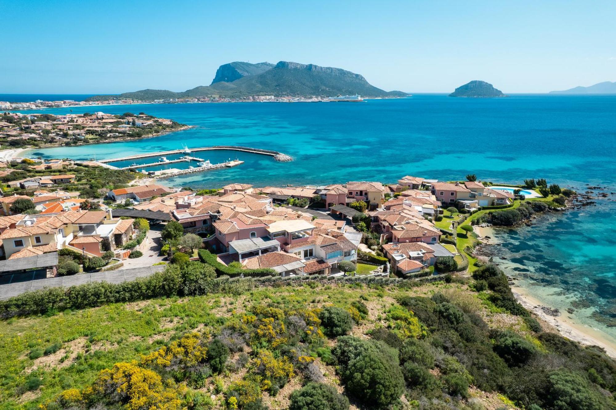 S'Abba Seafront Apartments - Your House In Sardinia ゴルフォ・アランチ エクステリア 写真