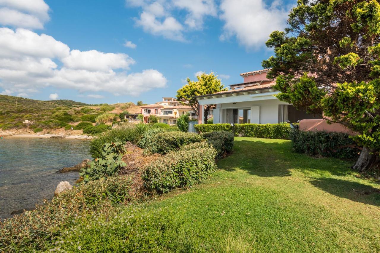 S'Abba Seafront Apartments - Your House In Sardinia ゴルフォ・アランチ エクステリア 写真