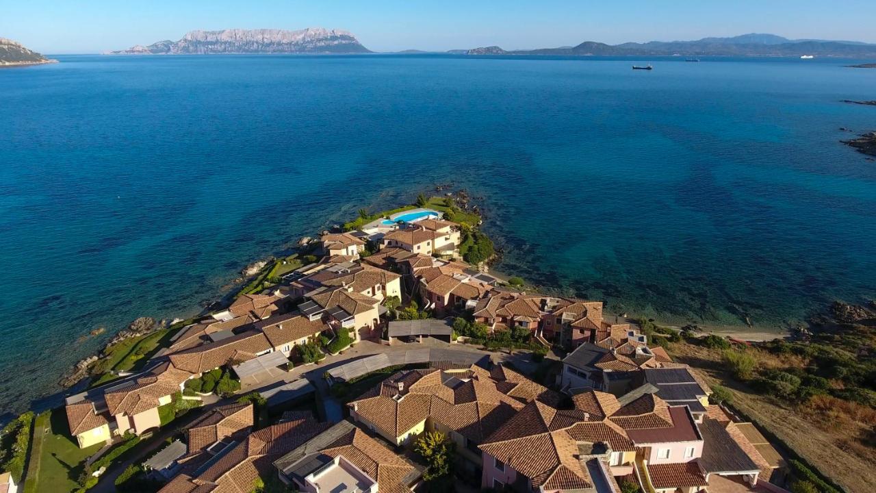 S'Abba Seafront Apartments - Your House In Sardinia ゴルフォ・アランチ エクステリア 写真